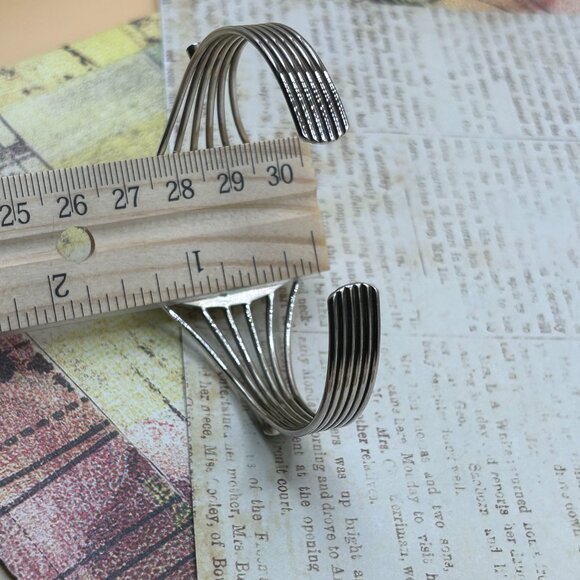 Sterling Silver Wide Bold White Stone Red Garnet Cuff Bracelet Marked 925 - Picture 6 of 14